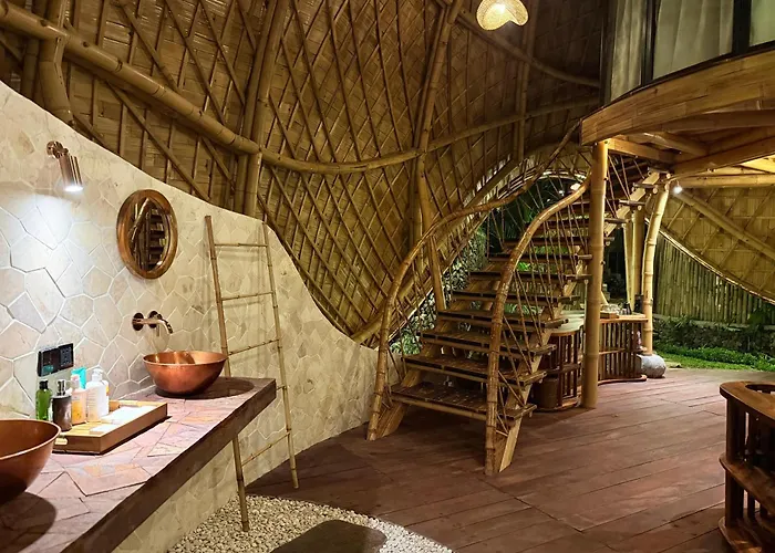 فيلة Astha Bamboo House