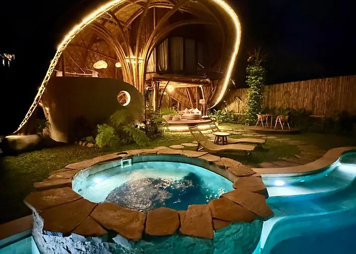 Astha Bamboo House سيديمين