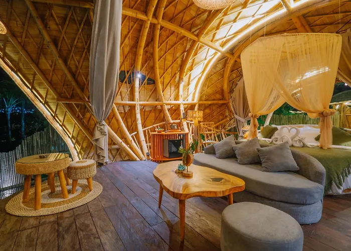 Astha Bamboo House * سيديمين
