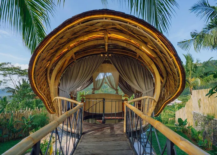 Villa Astha Bamboo House *
