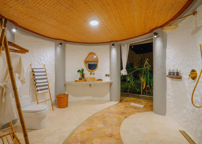Astha Bamboo House * سيديمين